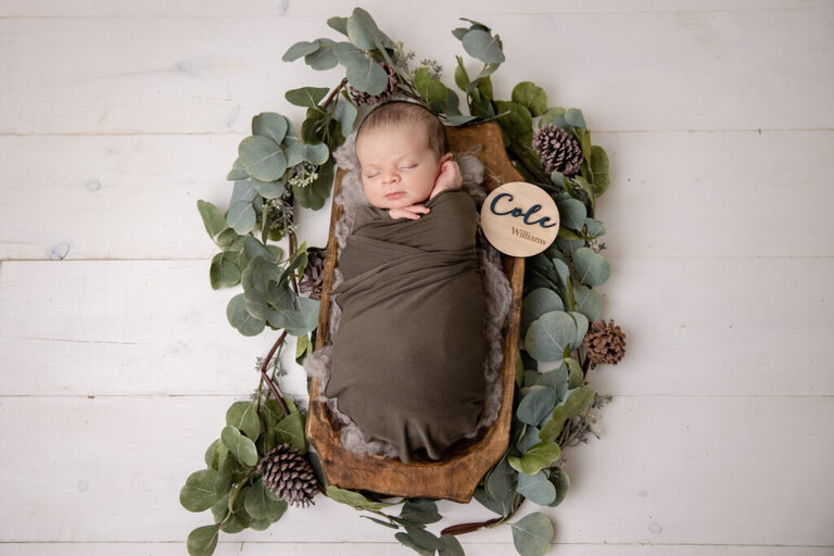 Newborn photography in Pittsburgh PA | Kelly Adrienne Photography