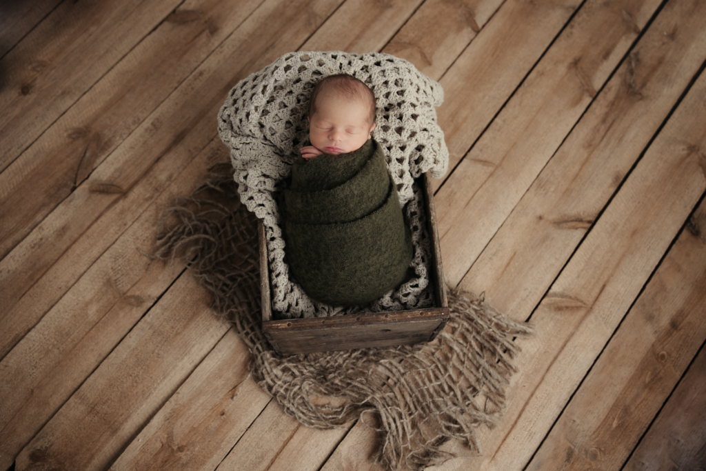 when should you take newborn photos - Kelly Adrienne Pittsburgh photographers
