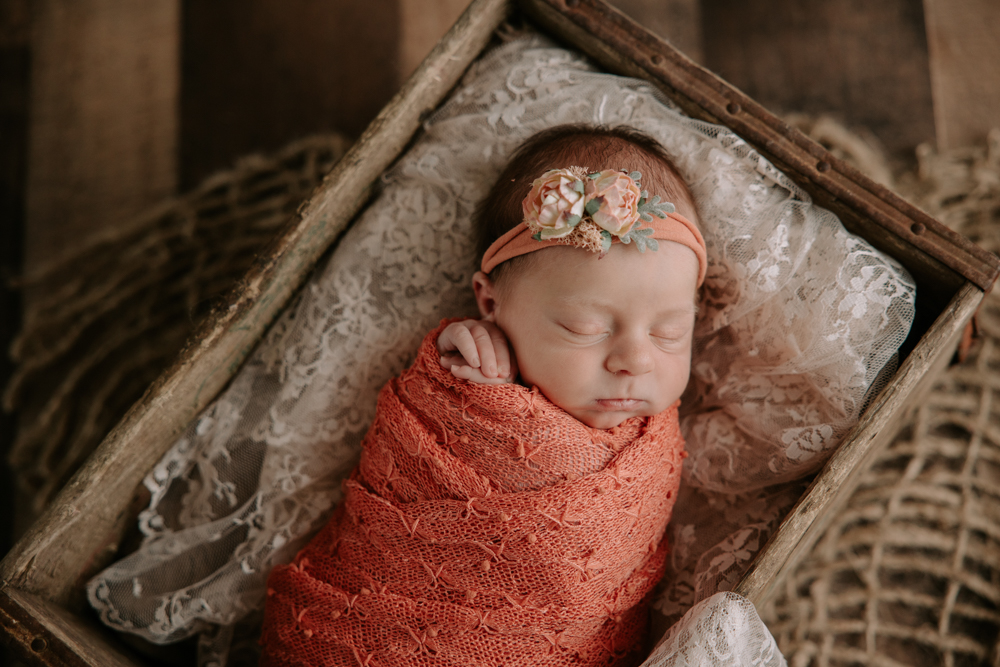 Saige - Kelly Adrienne Pittsburgh Newborn Photography